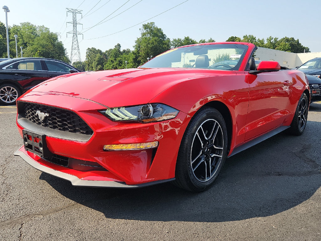 Used 2022 Ford Mustang Premium RWD image 9