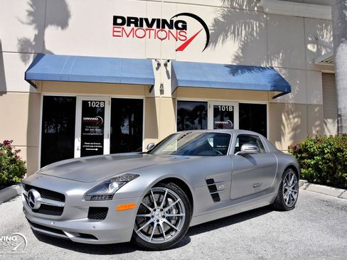 Used 2011 Mercedes-Benz SLS AMG Coupe image 39