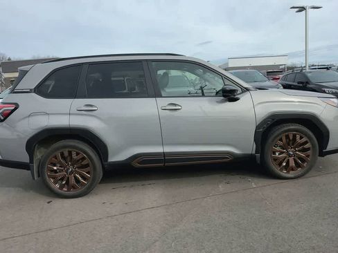 Used 2025 Subaru Forester Sport image 9