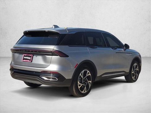 New 2026 Lincoln Nautilus Premier image 2