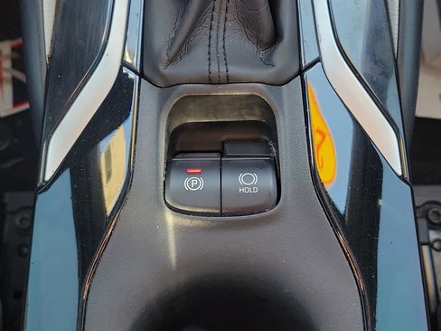 Used 2020 Toyota Corolla SE image 30