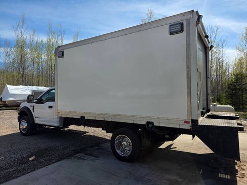 Used 2021 Ford F550 4x4 Regular Cab Super Duty image 4