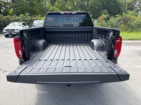 New 2026 GMC Sierra 1500 AT4 w/ AT4 Premium Package AWD/4WD image 9