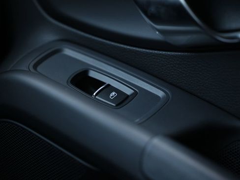 Used 2025 Porsche 718 Boxster S RWD image 43