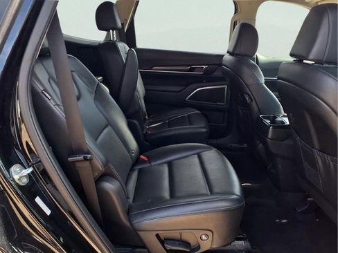 Used 2025 Kia Telluride S FWD image 14