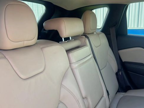 Used 2016 Jeep Cherokee Limited FWD image 14
