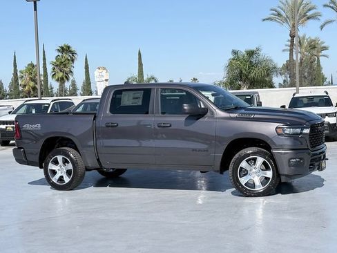 New 2026 RAM 1500 Express AWD/4WD image 3
