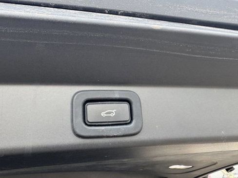 Used 2023 Land Rover Range Rover Sport SE Dynamic image 35