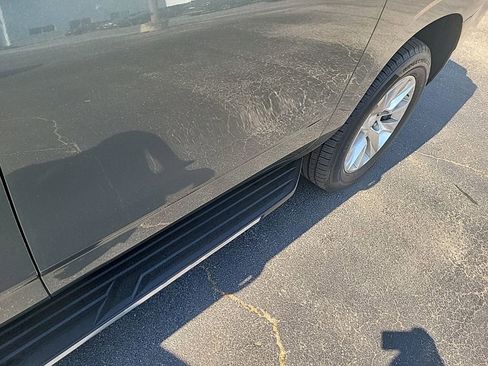 Used 2023 Chevrolet Suburban Premier RWD image 15