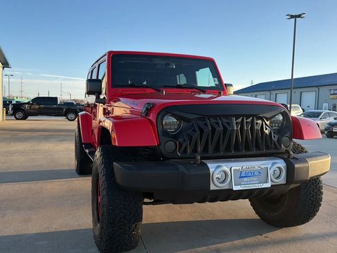 Used 2015 Jeep Wrangler Unlimited Sahara w/ Trailer Tow Group image 28
