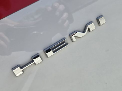 Used 2022 Dodge Challenger R/T w/ Plus Package image 7