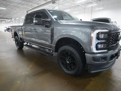 Used 2025 Ford F250 Lariat w/ Black Appearance Package AWD/4WD image 35
