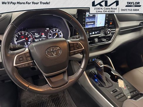 Used 2022 Toyota Highlander XLE image 13