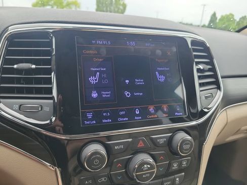 Used 2019 Jeep Grand Cherokee Limited RWD image 23
