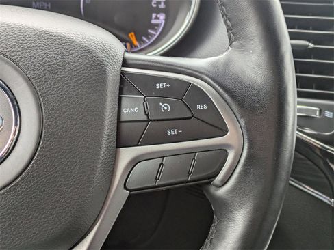 Used 2022 Jeep Grand Cherokee Limited image 26