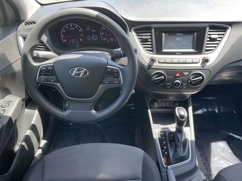 Used 2022 Hyundai Accent SE FWD image 7