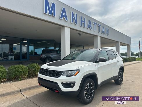 Used 2020 Jeep Compass Trailhawk AWD/4WD image 1