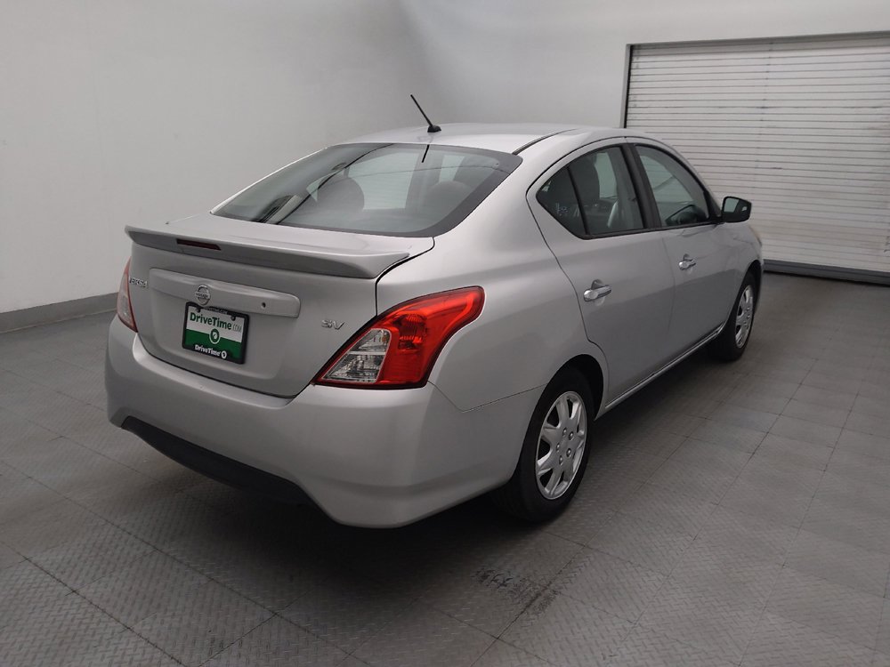 Used 2018 Nissan Versa SV FWD image 9