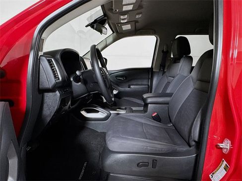 Used 2023 Nissan Frontier SV image 17
