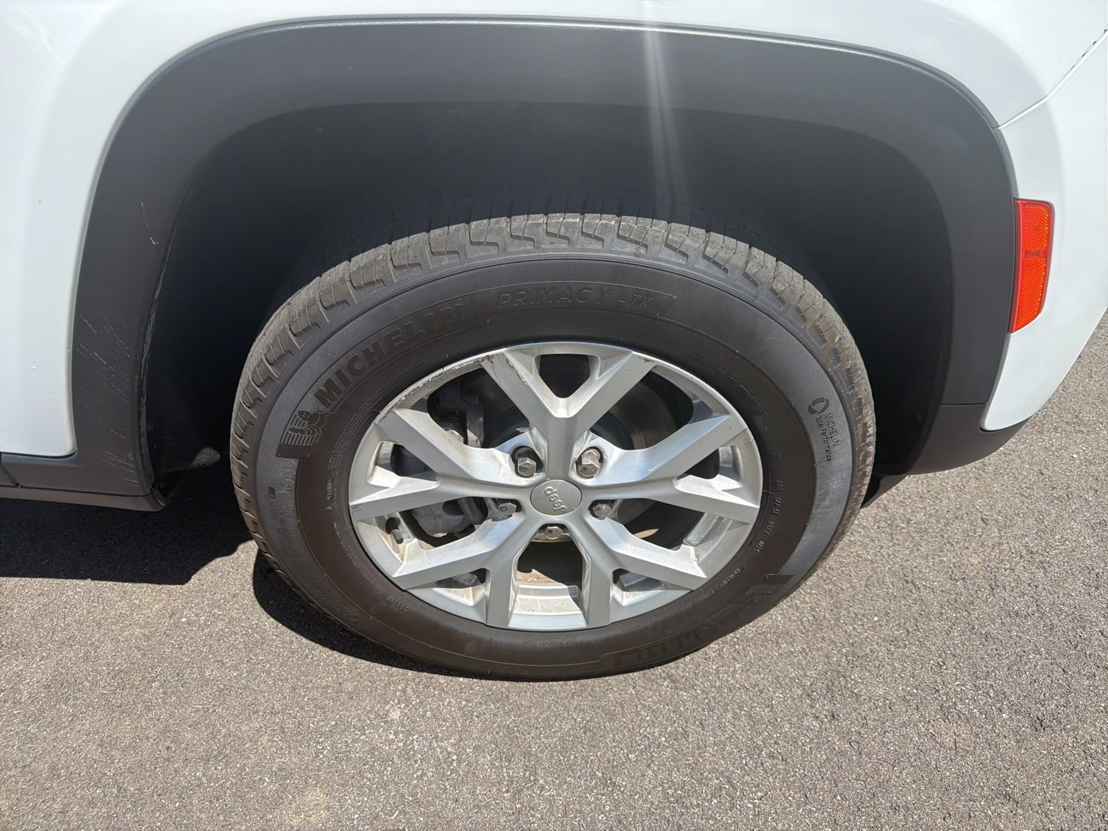 Used 2023 Jeep Grand Cherokee Limited AWD/4WD image 24