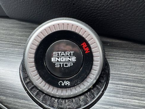 Used 2024 Jeep Wagoneer L Series II w/ Flexible Seating Group image 33