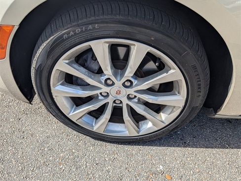 Used 2015 Cadillac XTS Luxury image 20