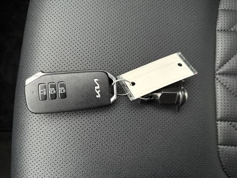 Certified 2025 Kia Sportage X-Line Prestige image 30