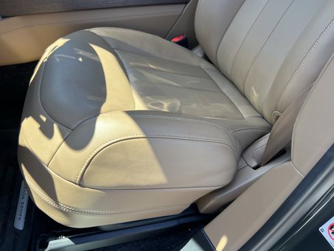 Used 2025 Land Rover Range Rover SE AWD/4WD image 18