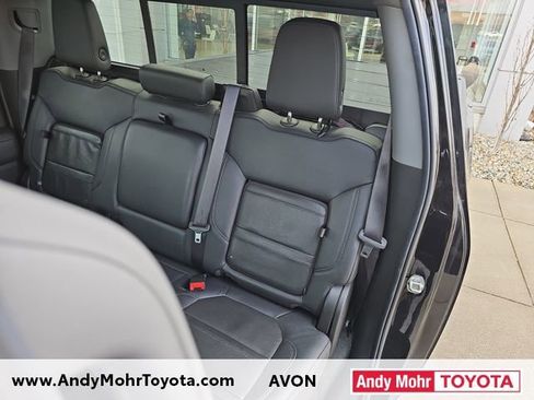 Used 2022 GMC Sierra 2500 Denali w/ Denali Black Diamond Edition image 31