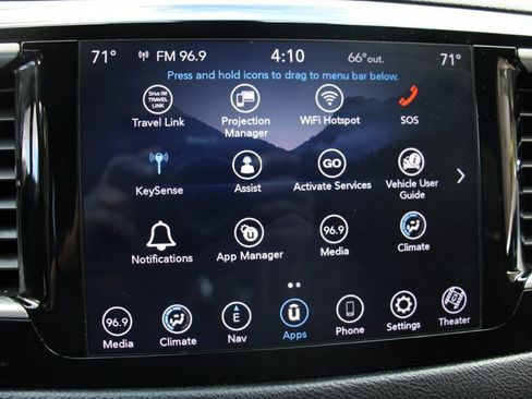 Used 2020 Chrysler Pacifica Touring w/ S Appearance Package FWD image 10