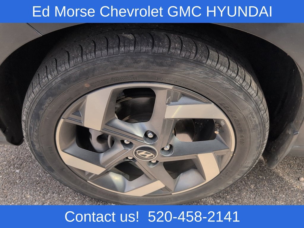 Used 2022 Hyundai Venue Limited FWD image 15