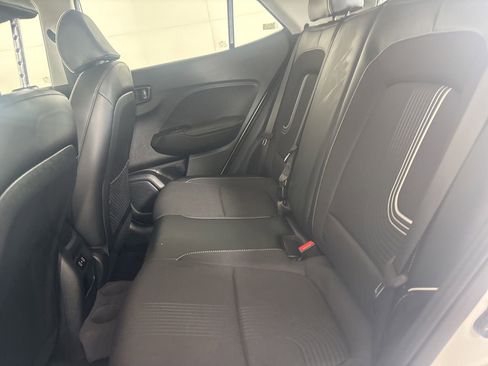 Used 2025 Hyundai Venue Limited image 21