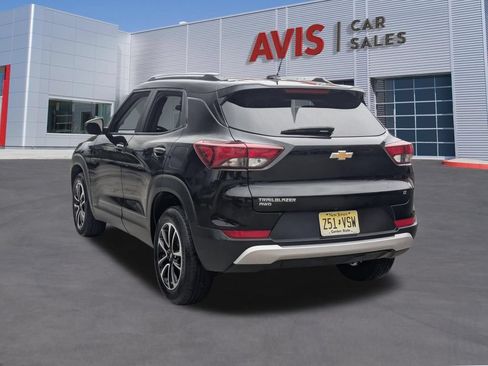 Used 2025 Chevrolet TrailBlazer LT AWD/4WD image 9
