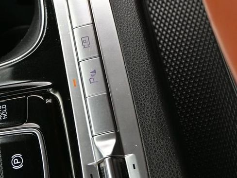 Used 2022 Kia Carnival SX FWD image 30