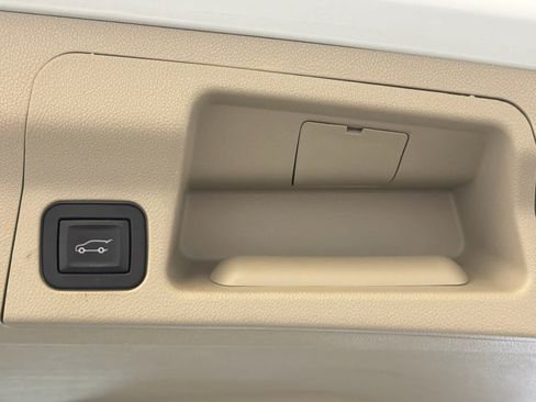 Used 2019 GMC Acadia Denali w/ Technology Package FWD image 5