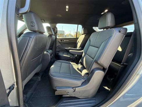 New 2026 Chevrolet Traverse High Country image 22