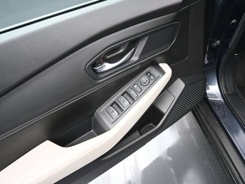 Used 2023 Honda Accord EX image 15