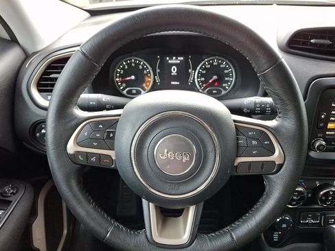 Certified 2016 Jeep Renegade Latitude image 19