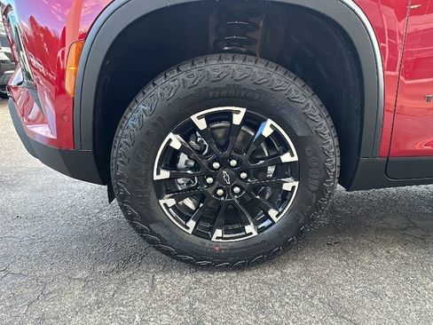 New 2026 Chevrolet Traverse Z71 w/ Enhanced Driving Package image 9