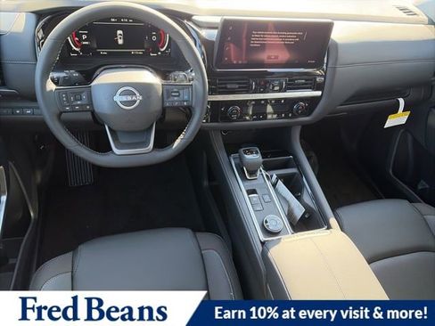 New 2026 Nissan Pathfinder SL image 10