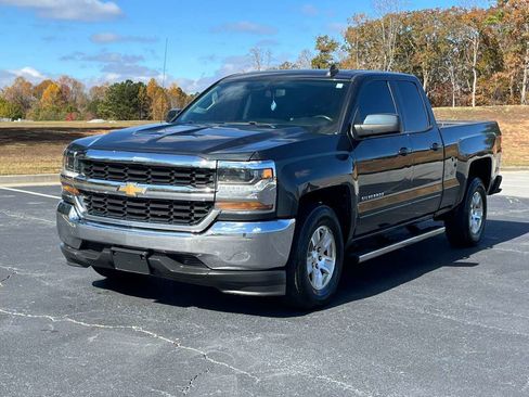 Used 2018 Chevrolet Silverado 1500 LT image 2