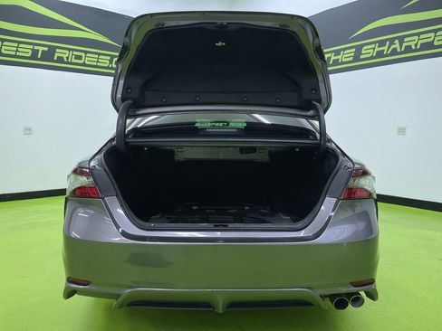 Used 2021 Toyota Camry SE image 9