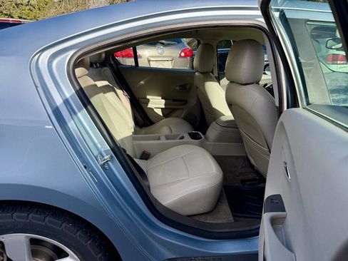 Used 2013 Chevrolet Volt w/ Enhanced Safety Package 1 FWD image 14
