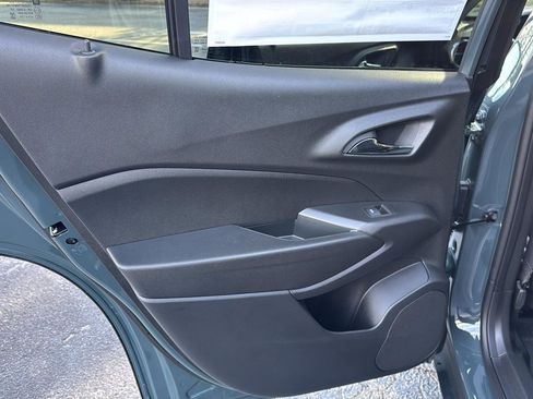 New 2026 Chevrolet Trax LT w/ Driver Confidence Package image 15