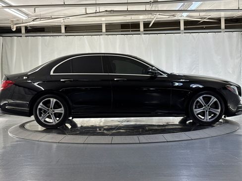Used 2019 Mercedes-Benz E 300 image 8