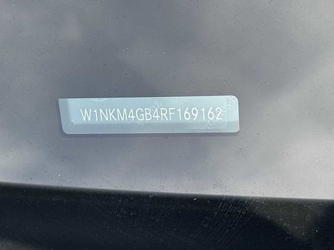 Used 2024 Mercedes-Benz GLC 300 image 27