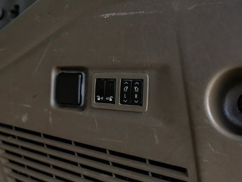 Used 2021 GMC Yukon XL Denali image 63