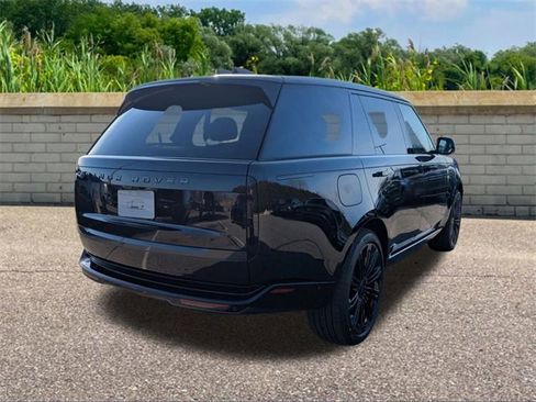 New 2026 Land Rover Range Rover Long Wheelbase SE image 4