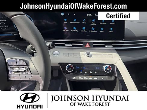 Used 2025 Hyundai Elantra Limited FWD image 33