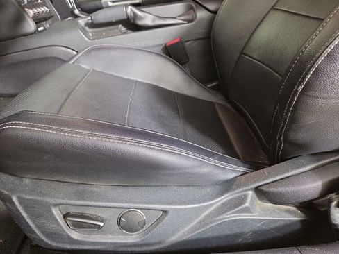 Used 2016 Ford Mustang Premium RWD image 28